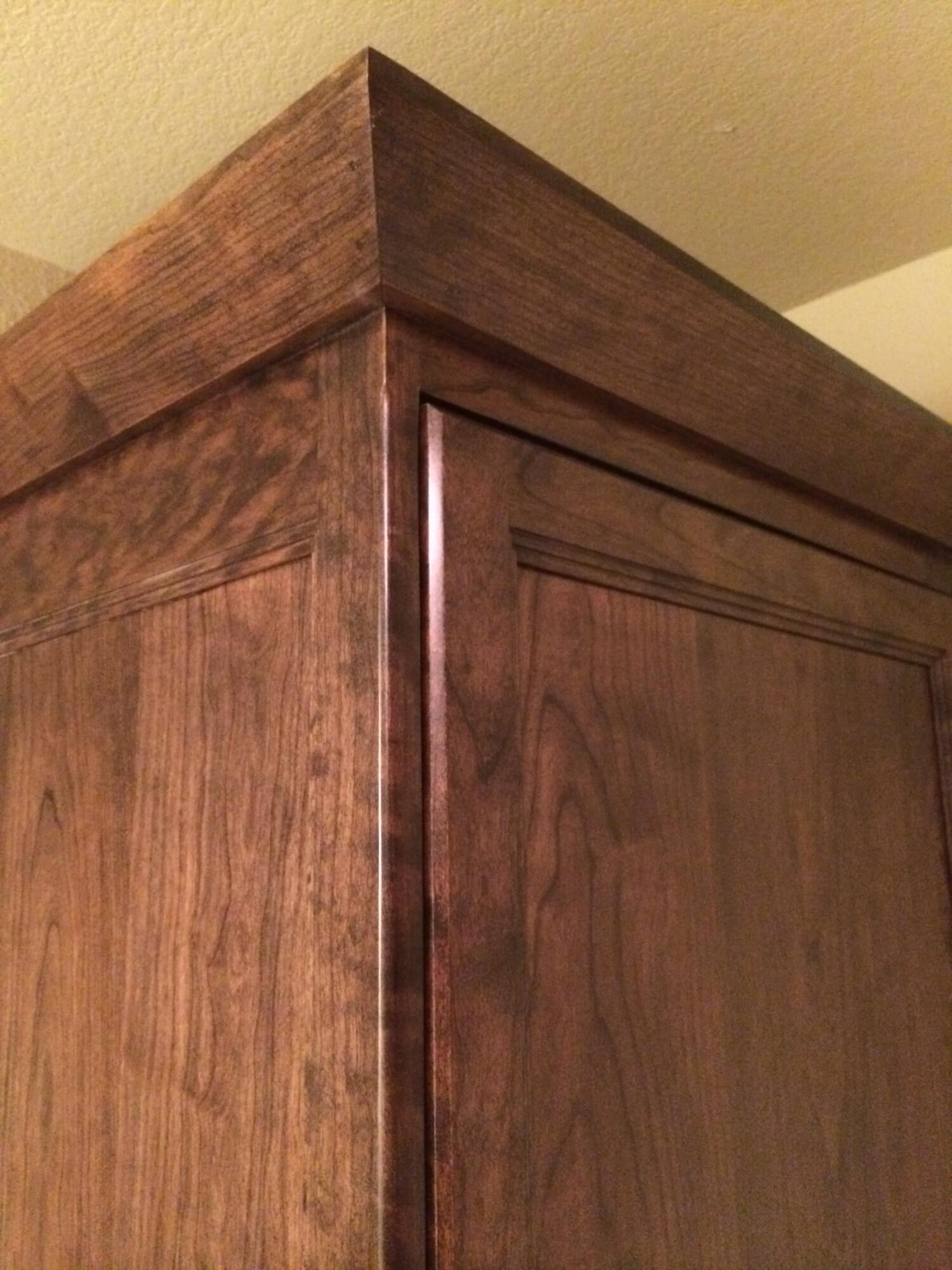 Detailed Cabinet Corner